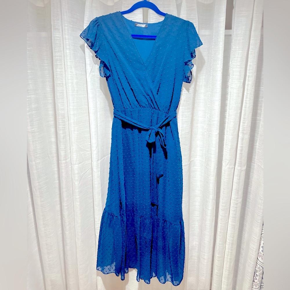 Blue textured midi dress